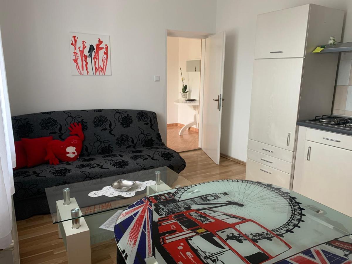 Apartmani Spomenka Seline Luaran gambar