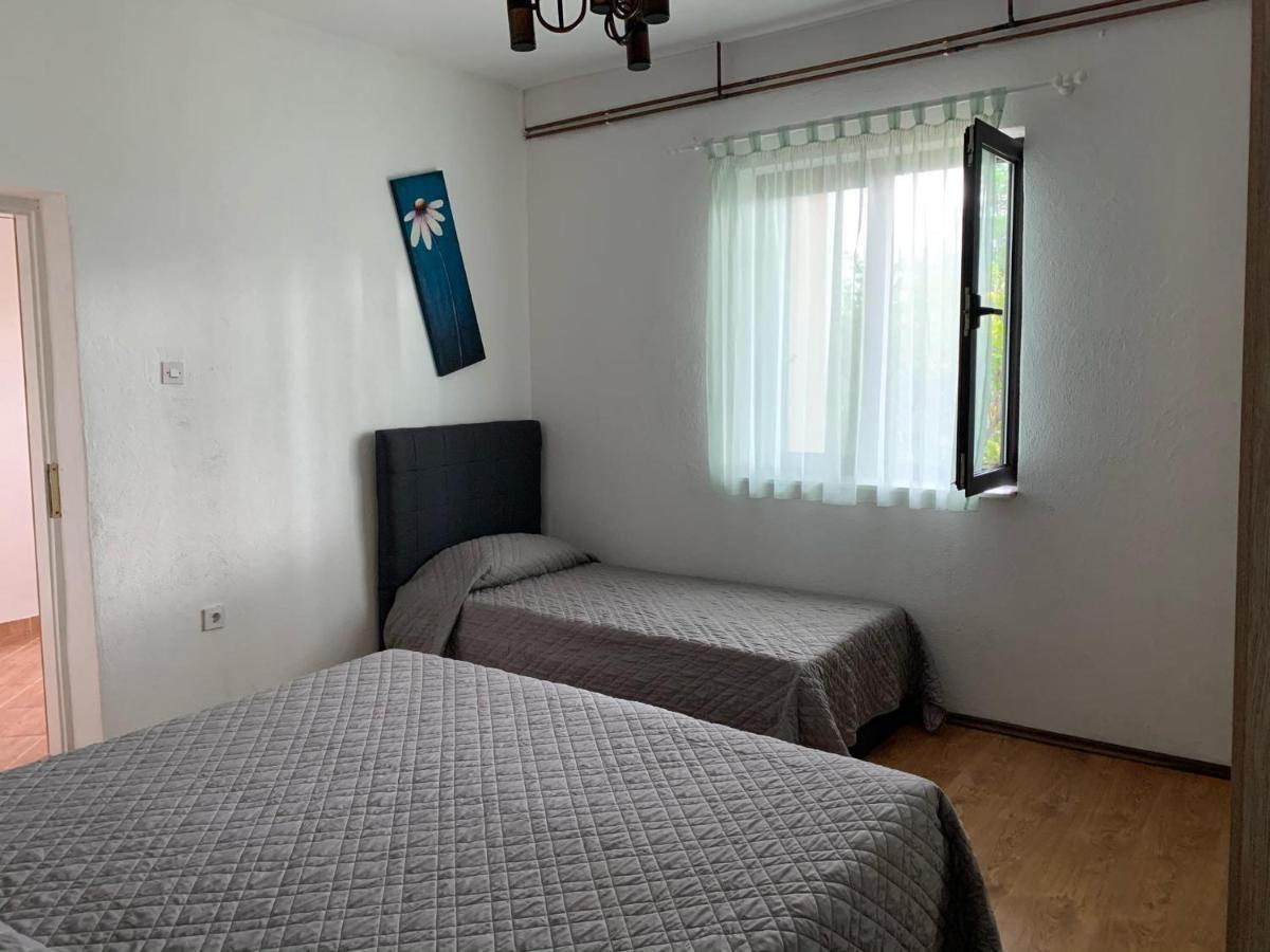 Apartmani Spomenka Seline Luaran gambar